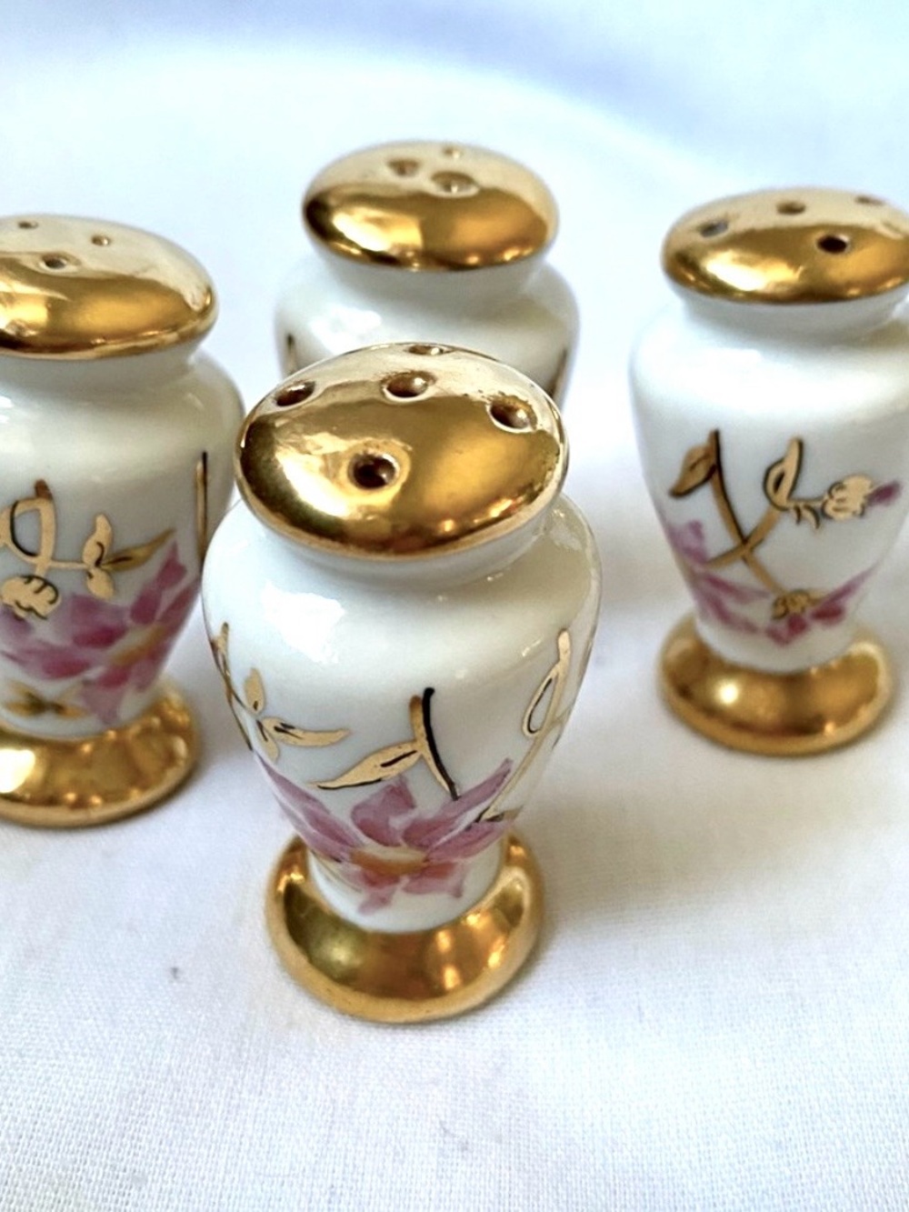 2 Sets Vintage Stouffer Fine China Salt And Pepper Shakers Pink Floral Design